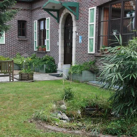 Troopeird Hotel
