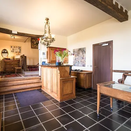 Troopeird Hotel 3*