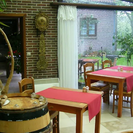 Hotel Troopeird 3*