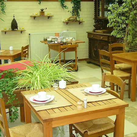 Troopeird Hotel
